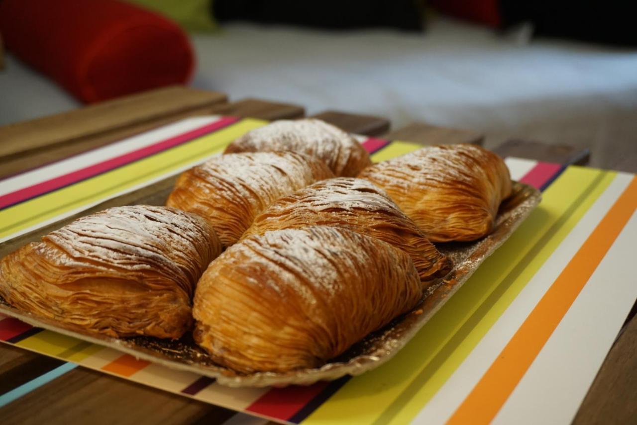 Duchessa Ravaschieri * Napoli